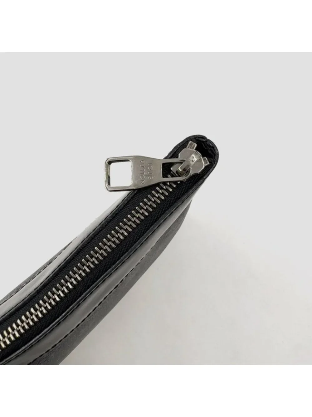 Louis Vuitton Pochette Discovery Monogram Eclipse Leather Black Clutch Silver